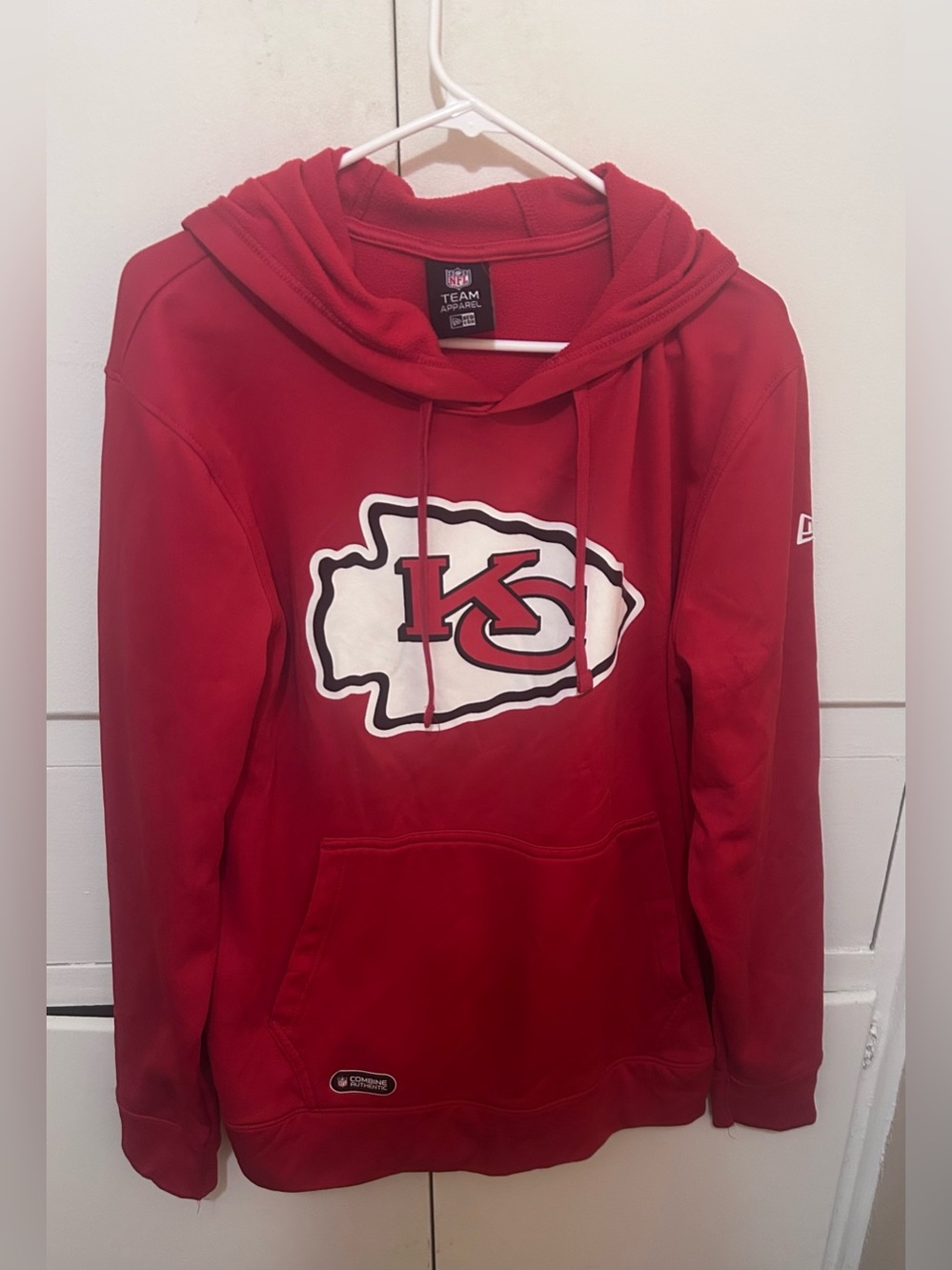 Kansas City Chiefs hoodie size men’s large